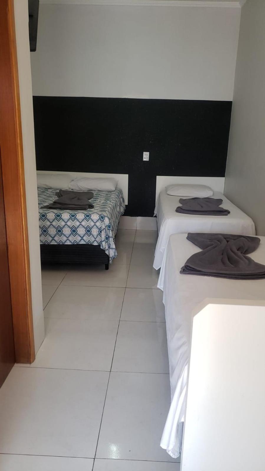 Pousada Leatis Marília Extérieur photo